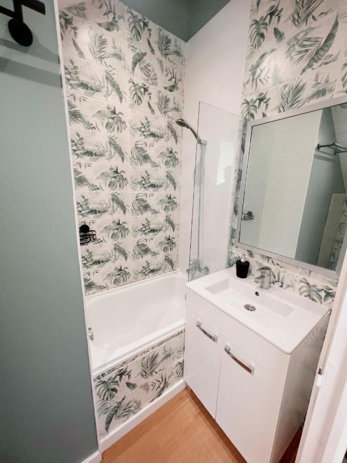 Appartement T2 Quartier Calme / Parking Gratuit Saint-Julien-les-Villas Bagian luar foto